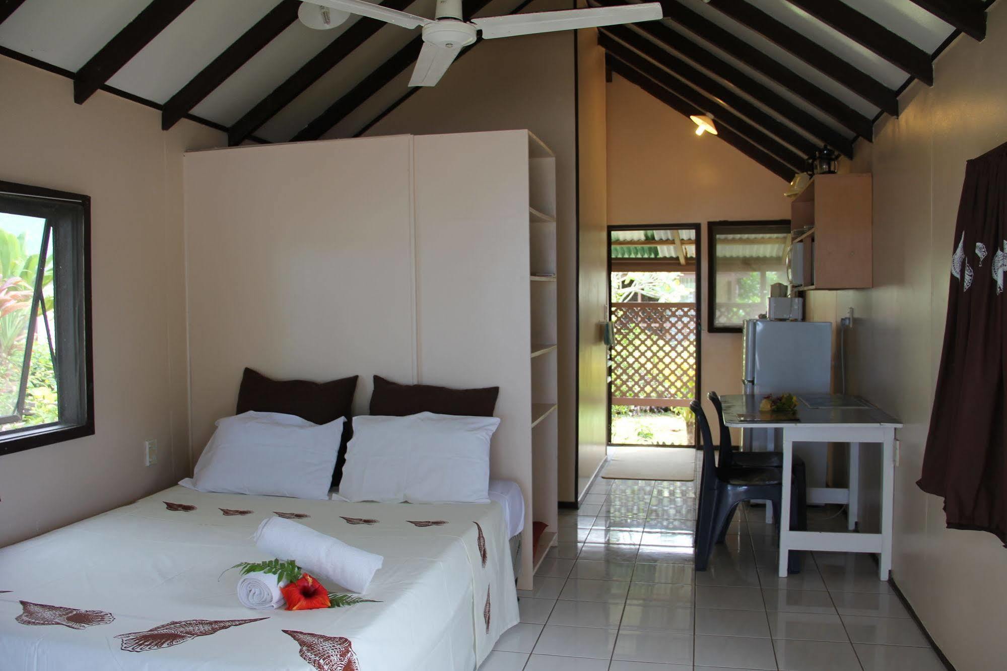 Aroko Bungalows Avarua Exterior photo