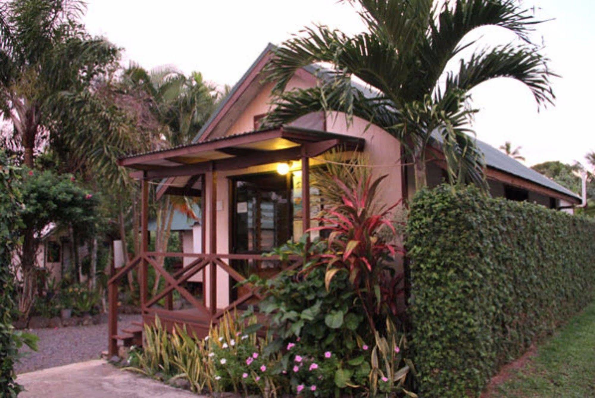 Aroko Bungalows Avarua Exterior photo