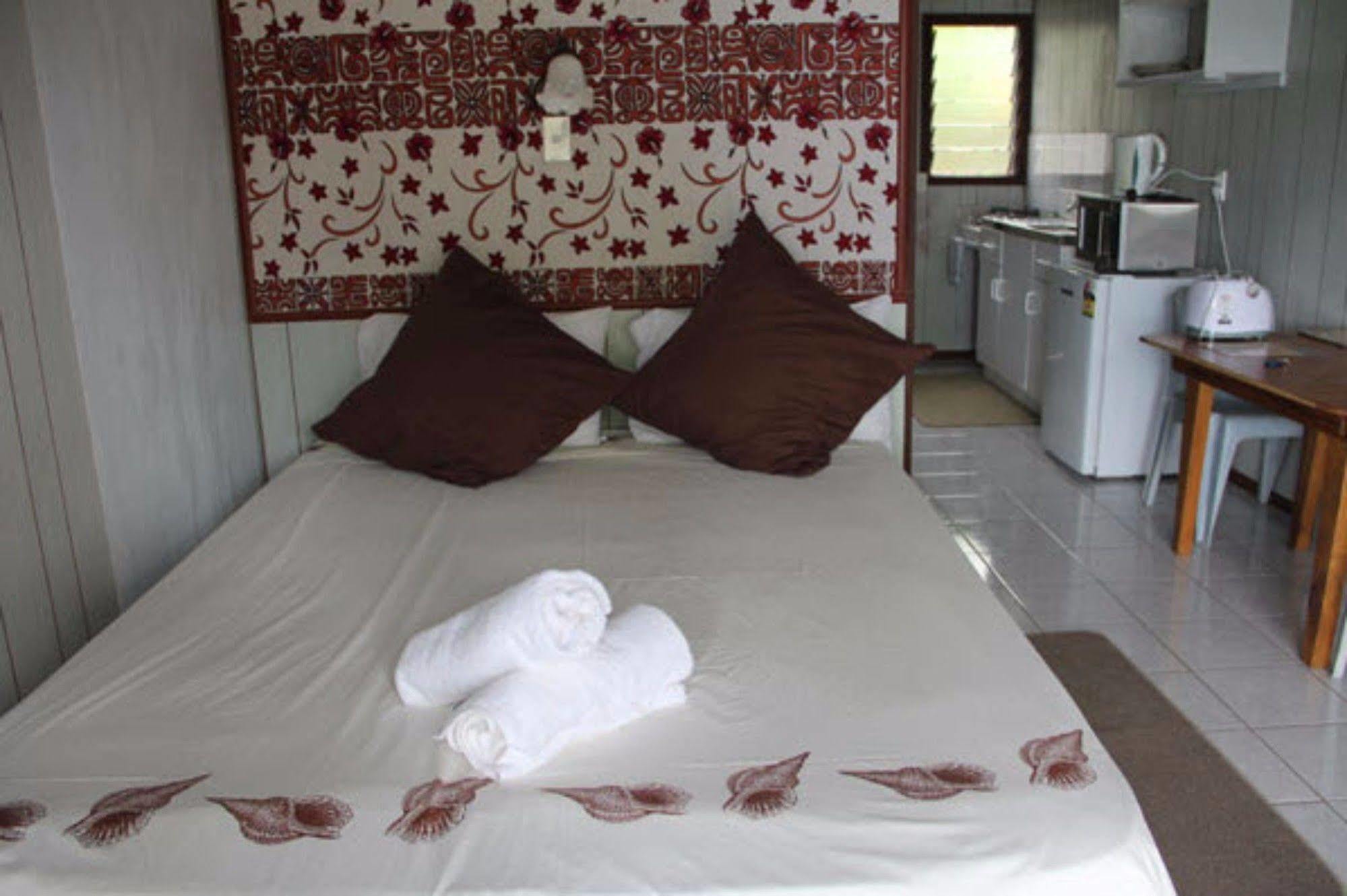 Aroko Bungalows Avarua Exterior photo